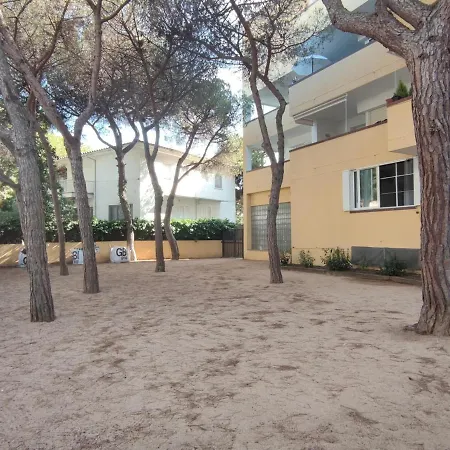 Renovado Junto A La Playa En Platja D'aro: 2 Habitaciones, Balcon Y Comodidades Cercanas - Es-209-73 * Platja d'Aro