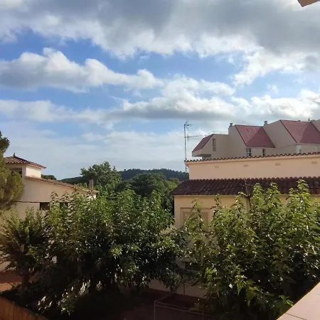 Apartamento Renovado Junto A La Playa En Platja D'Aro: 2 Habitaciones, Balcon Y Comodidades Cercanas - Es-209-73 Apartment