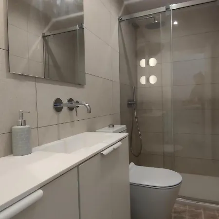 Apartment Renovado Junto A La Playa En Platja D'aro: 2 Habitaciones, Balcon Y Comodidades Cercanas - Es-209-73